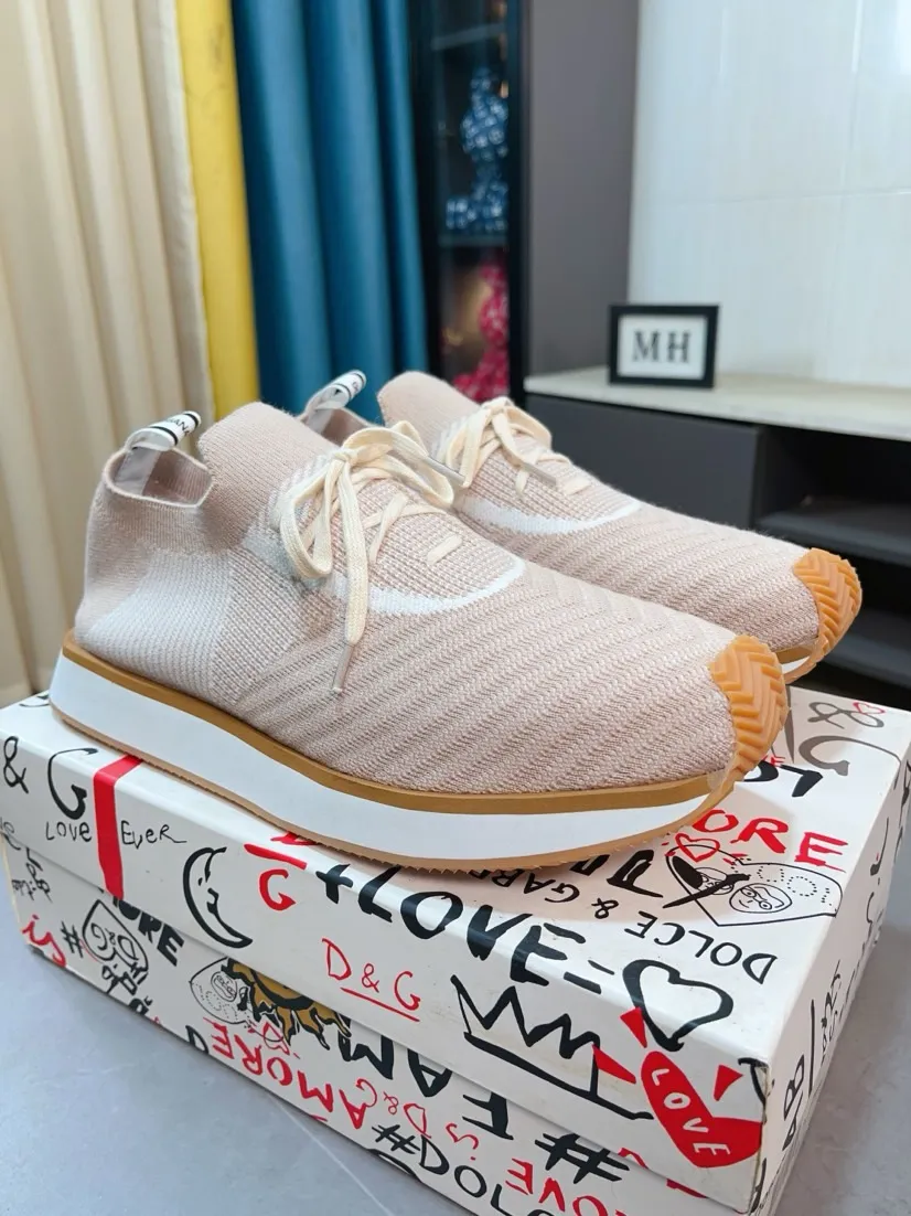 Men's shoes 💰400🌹🌹"Dolce & Gabbana DG" original imported flying weave ➕ sheepskin lining, light, comfortable and versatile, original special outsole 🔥favored by trendy men. Welcome to compare quality 🔥exquisite luxury, super A level! Version comparison, no difference at all! Code number 36-46